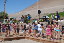 Actividad recreativa en playa La Lisera de Arica