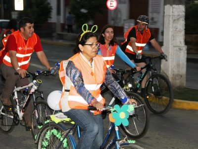 Senda Mostazal realiza 1ª Cicletada Familiar Nocturna  “Prendidos con la Prevención”.
