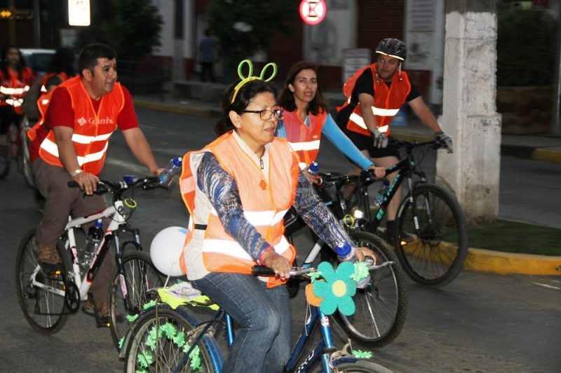 Senda Mostazal realiza 1ª Cicletada Familiar Nocturna  “Prendidos con la Prevención”.