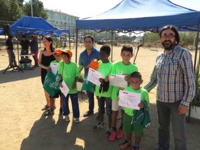 SENDA e IND premian a niños que participaron en taller de fútbol en Valparaíso