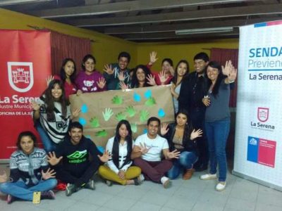 Jóvenes de Altovalsol participan en primer diálogo juvenil