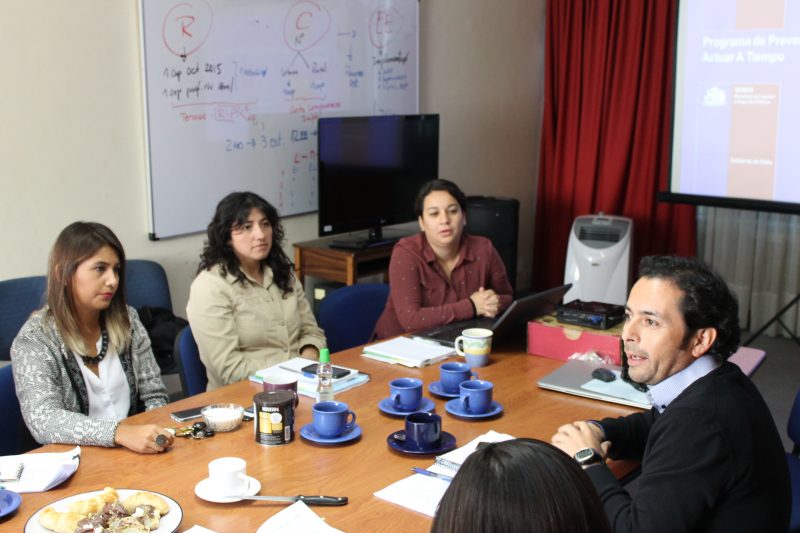 Programa «Actuar a Tiempo» fue difundido a coordinadores SENDA Previene de la Araucanía