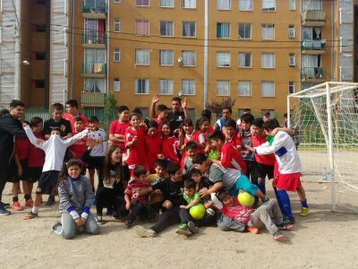 Niños de Estación Central y San Joaquín protagonizan entretenido partido amistoso