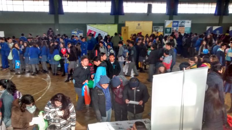 SENDA Previene Villarrica apoyó cuarta versión de la feria de Educación Superior