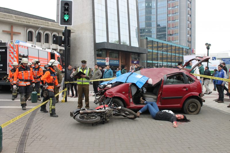 Con simulacro de accidente SENDA Araucanía llama a la prudencia de los conductores y peatones en fiestas patrias