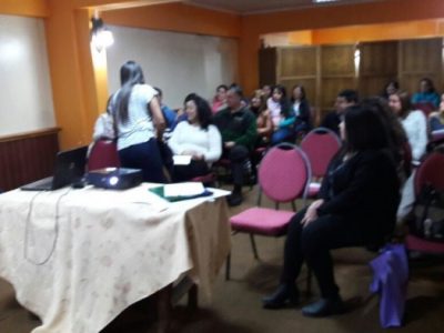 SENDA Previene Río Bueno realizó taller de parentalidad positiva en Escuela Patricio Lynch