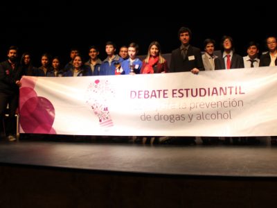 8 establecimientos educacionales de Villarrica participaron en debate estudiantil organizado por SENDA Previene