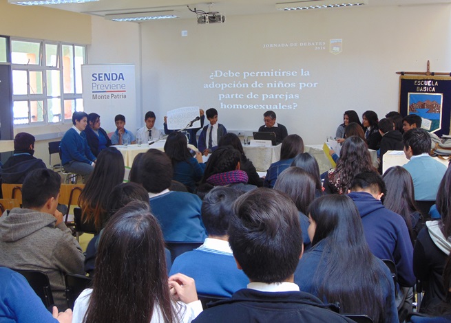 Escolares de Monte Patria debaten sobre el consumo de drogas