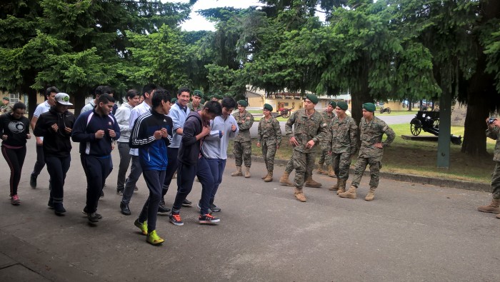 Estudiantes visitaron Regimiento de Artillería N°2 Maturana de La unión en el marco de actividades del Programa Actuar A Tiempo de SENDA