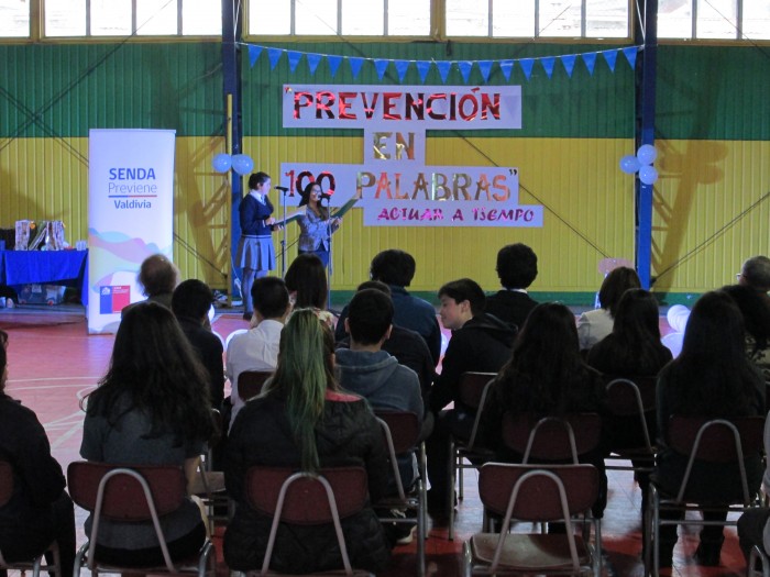 SENDA Previene Valdivia premió a ganadores de concurso literario “La Prevención en 100 Palabras”