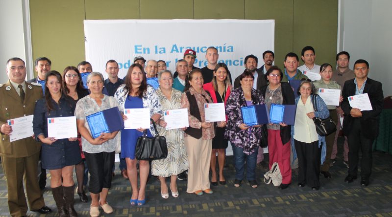 SENDA Araucanía reconoció a cerca de 40 agentes preventivos de la región