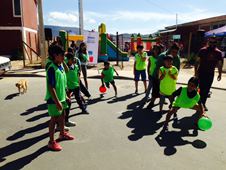 Niños de Punta Mira disfrutan de una gran fiesta preventiva comunitaria