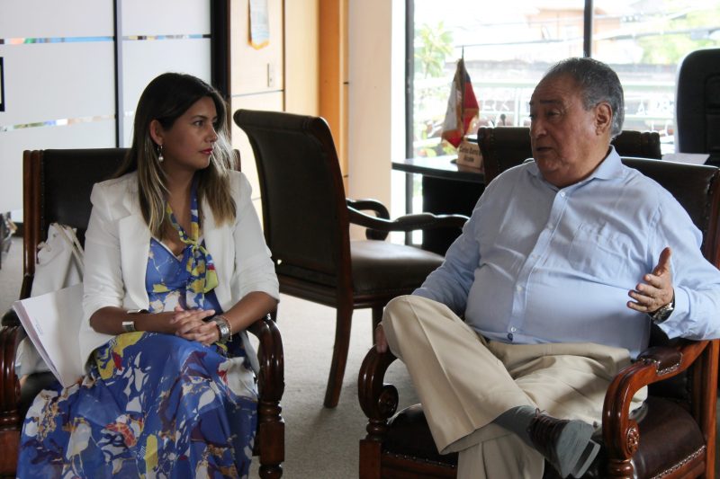 SENDA Araucanía y Alcalde de Pucón renovaron compromiso de trabajo preventivo para el 2017