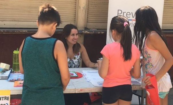 SENDA Previene Providencia difunde campaña de verano a vecinos y vecinas