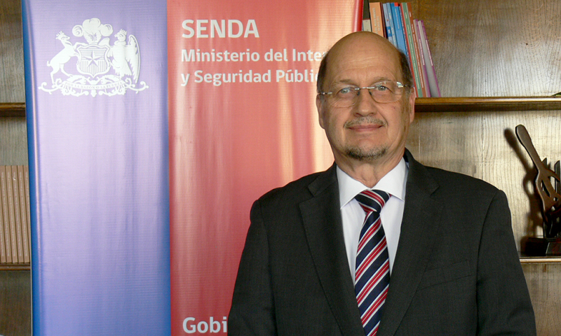 Presidenta Michelle Bachelet designa a Dr. Patricio Bustos como Director Nacional de SENDA