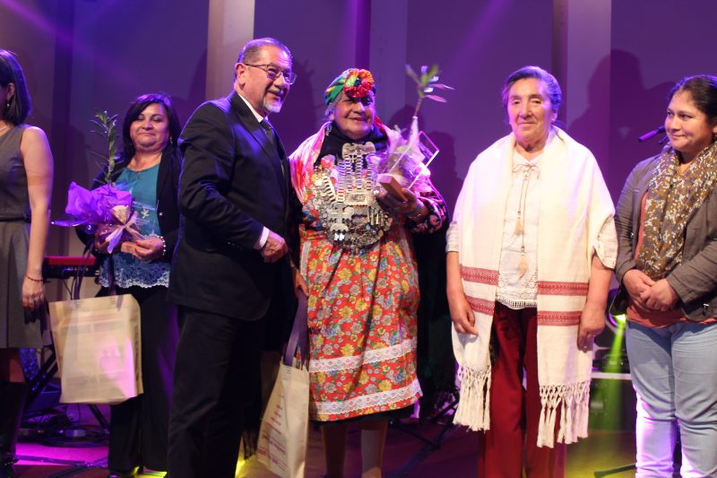 Machi que apoya centros de tratamiento de SENDA Araucanía fue reconocida en el Día Internacional de la Mujer
