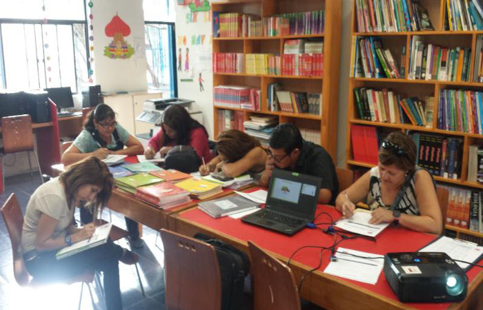SENDA Previene Huara capacita a profesores sobre programas preventivos