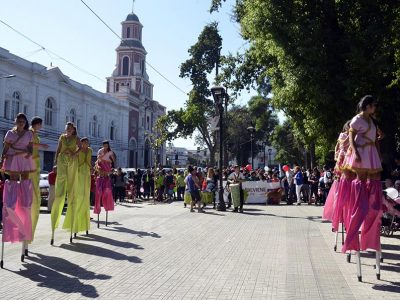 Con colorido carnaval dan el inicio al año escolar preventivo en San Felipe
