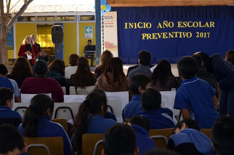 Junto a la comunidad escolar dan inicio al Año Escolar Preventivo en Los Andes