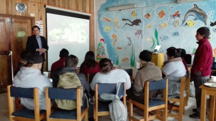 Programa Actuar a Tiempo de SENDA Previene Paillaco realizó Taller de Emprendimiento con estudiantes del liceo agrícola Radio 24 El Llolly