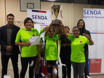 Casacas de Pozo Almonte ganó  torneo de fútbol femenino  “De Taquitos No a las Drogas II” en Huara
