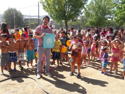 SENDA Previene Talca lanzó con  éxito campaña de verano en barrio Las Américas