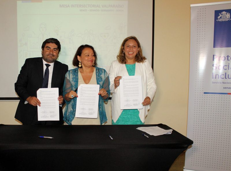 Sence, Senda, Senadis y Sernameg firman convenio de articulación regional en Valparaíso