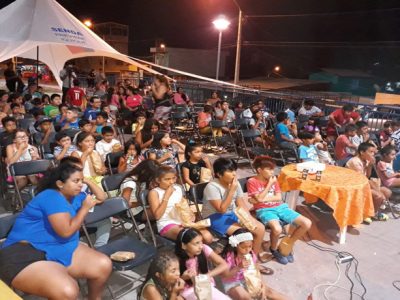 Familias del sector norte de Iquique participan en tardes de cine  preventivo