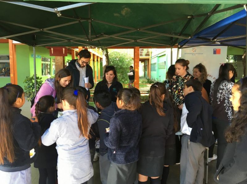 Estudiantes de Tiltil participan de feria preventiva en el Liceo Polivalente