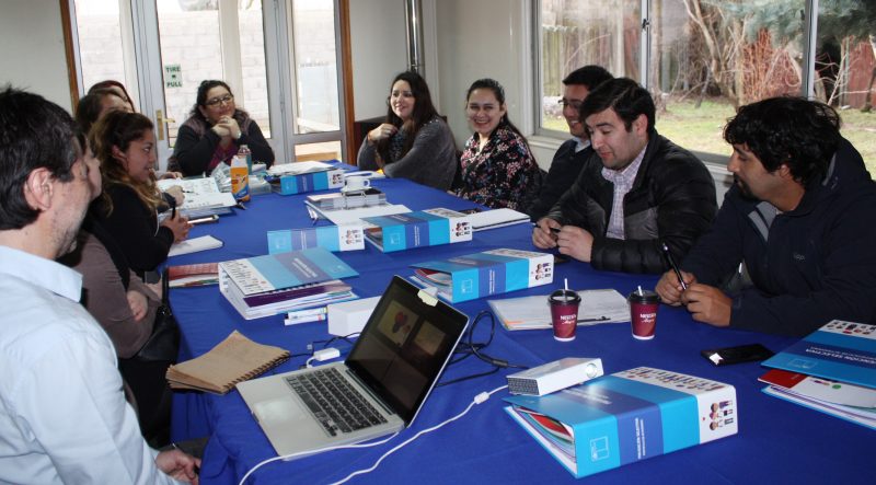 SENDA Aysén realizó taller para aplicar nuevo portafolio para labor preventiva con  niños y jóvenes