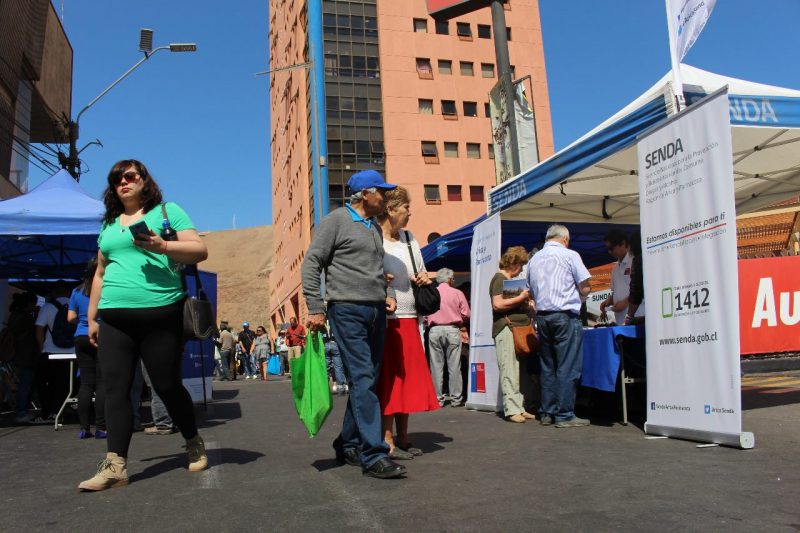 SENDA Arica-Parinacota se sumó al Día Nacional sin Auto con información preventiva