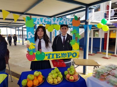 Programa “Actuar a Tiempo” realizó 2° feria saludable en liceo Pedro Aguirre Cerda de Cauquenes
