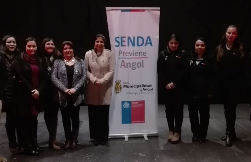 SENDA Araucanía realiza seminario de parentalidad en Angol