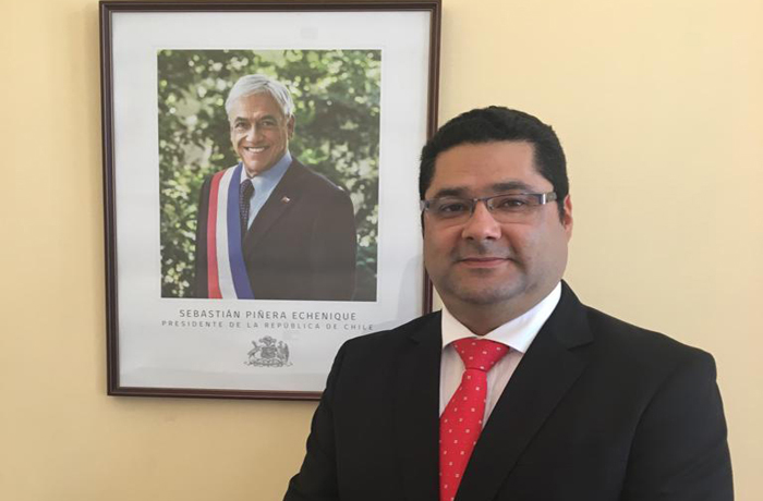 El psicólogo Claudio Jiménez asume como director regional de SENDA Tarapacá
