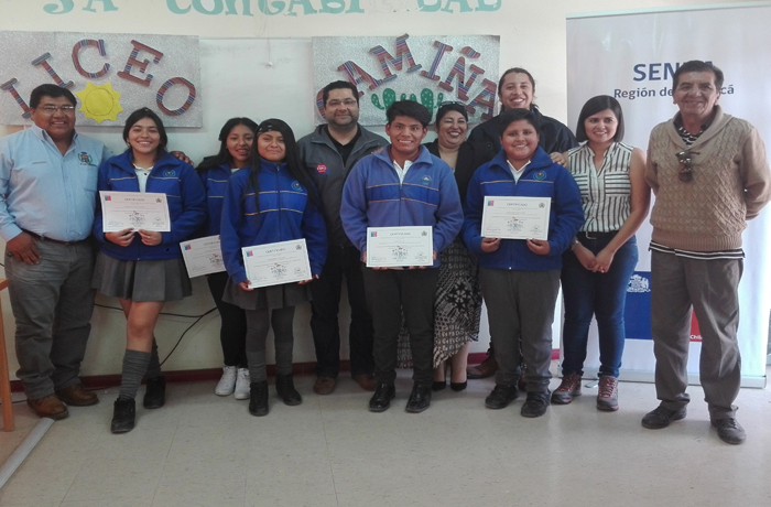 Líderes estudiantiles de Camiña se suman a la labor preventiva  de SENDA