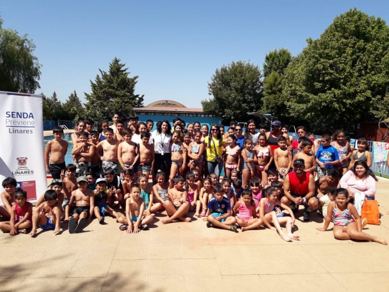 SENDA Previene Linares participó en el cierre del primer curso de natación del verano 2019
