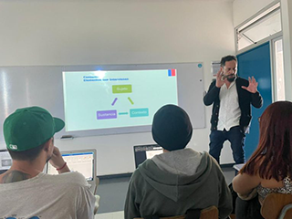 Antofagasta: Estudiantes de la Universidad Santo Tomás conocieron el trabajo en Prevención y Tratamiento de SENDA