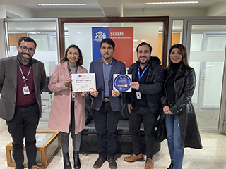 Mes de la Prevención: SENDA RM reconoció a la Secretaría Regional de Salud