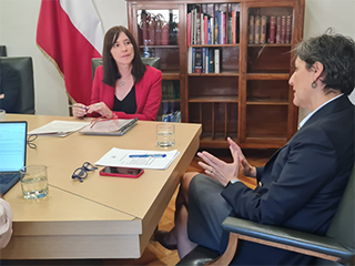 Directora de SENDA se reúne con ministra de Salud para avanzar en agenda conjunta