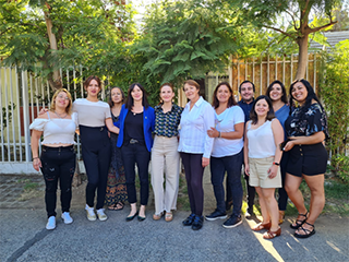 Directora de SENDA y alcaldesa de Ñuñoa visitan a participantes de VAIS Oriente