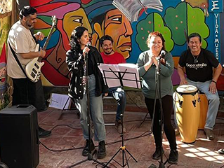 Conoce la banda musical conformada por adolescentes y profesionales de un centro de tratamiento de Antofagasta