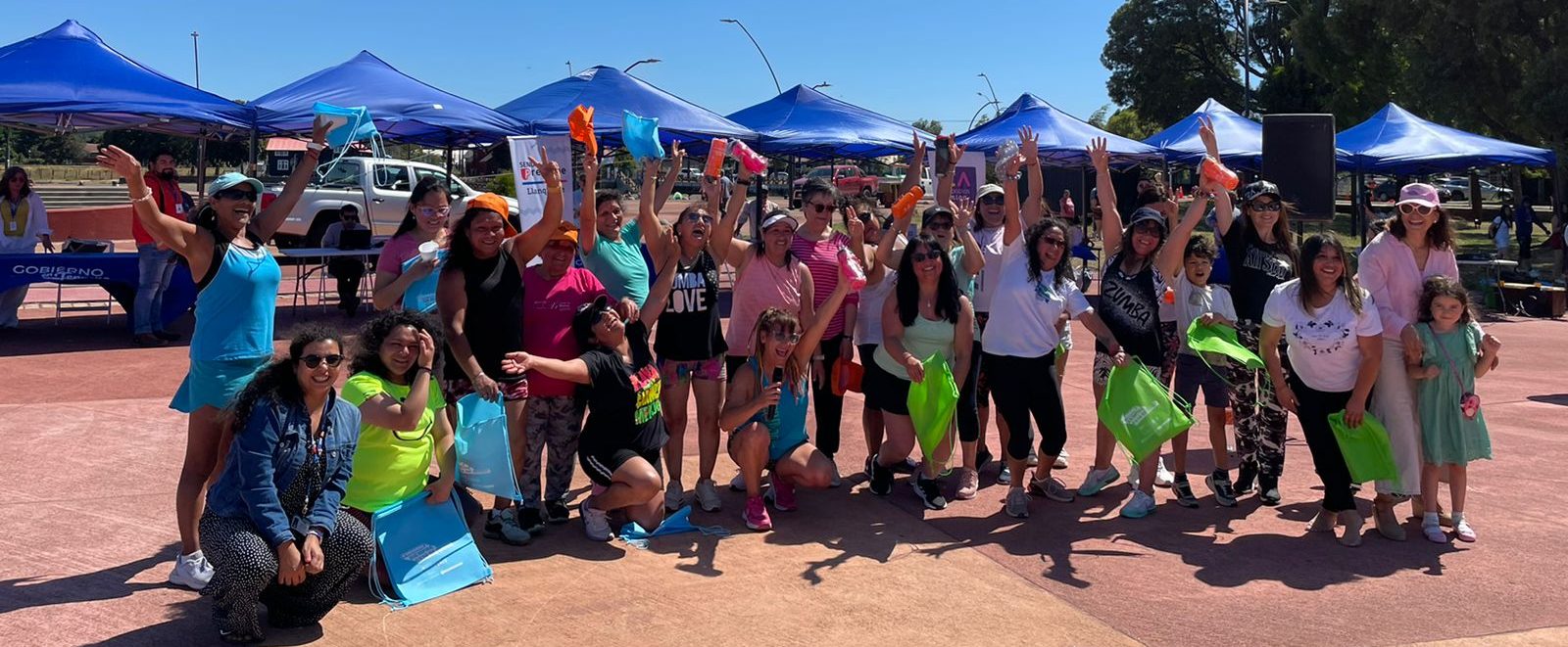 SENDA Los Lagos promueve campaña de verano “Cuidarse siempre está de moda” en diferentes sectores de la región