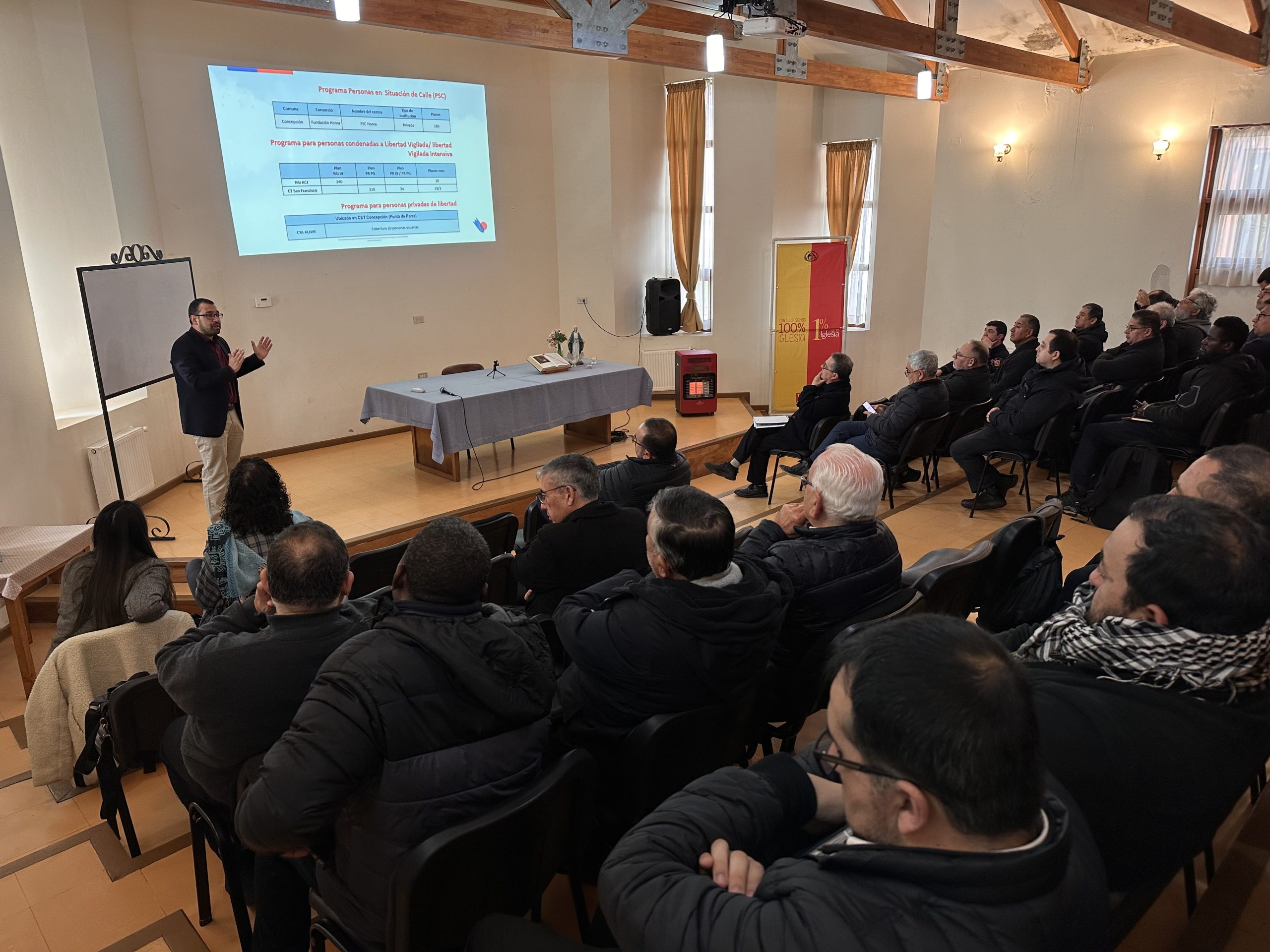 Director regional de SENDA Biobío capacita a los sacerdotes de la Arquidiócesis de Concepción