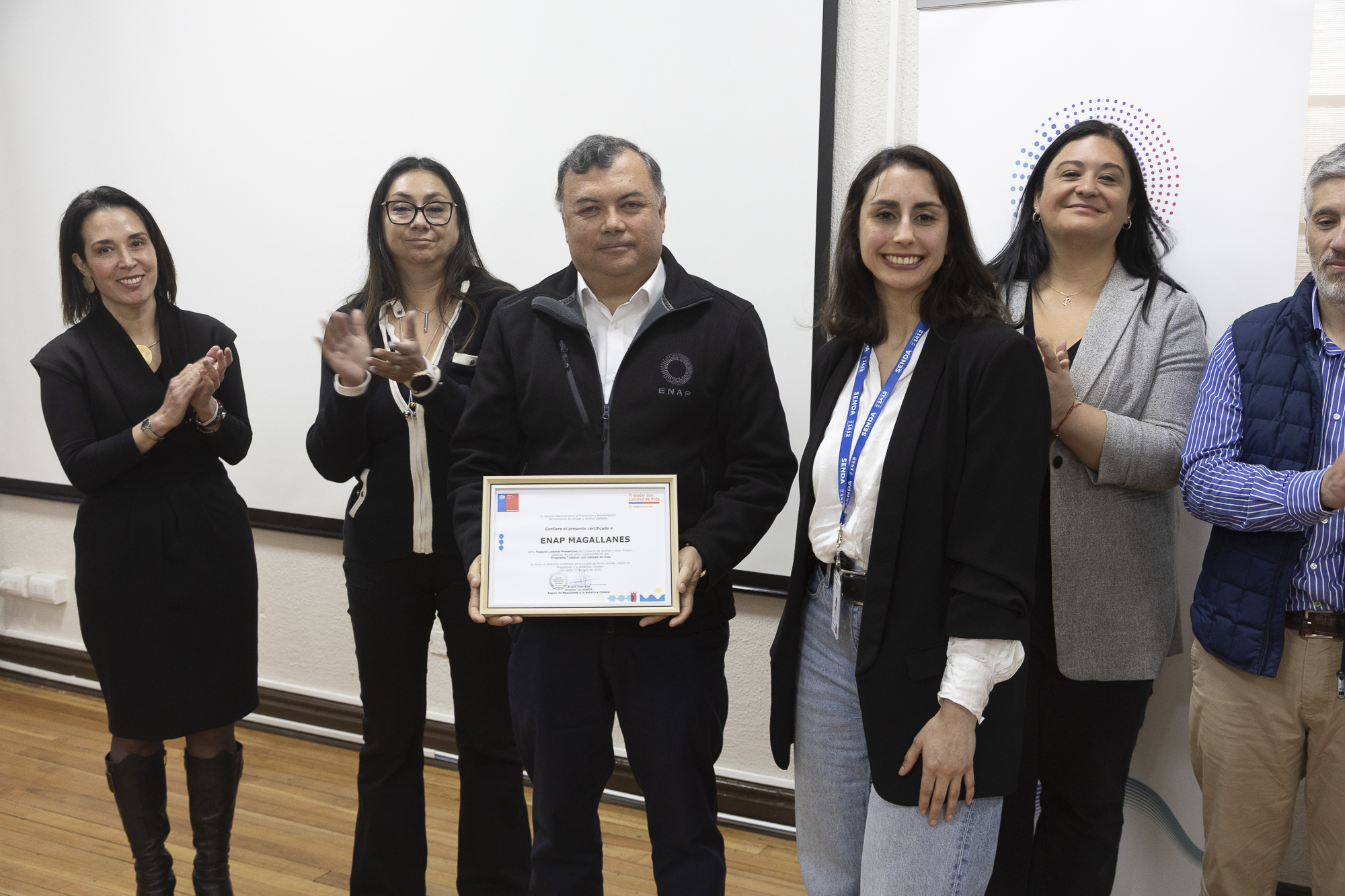 ENAP Magallanes culminó con éxito programa “Trabajar con Calidad de Vida” tras dos años de acompañamiento de SENDA