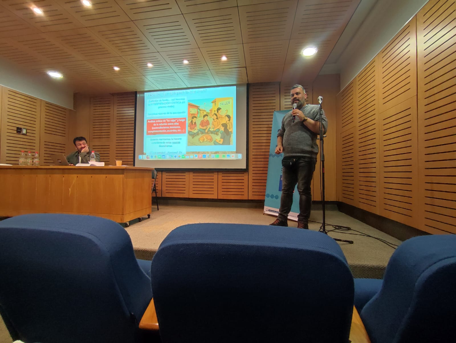 Con enfoque en el trabajo barrial: equipos SENDA Previene de la Región Metropolitana se capacitaron en sistematización