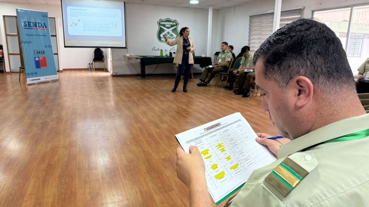 Carabineros de la provincia de Copiapó se capacitan en prevención del consumo de alcohol y otras drogas