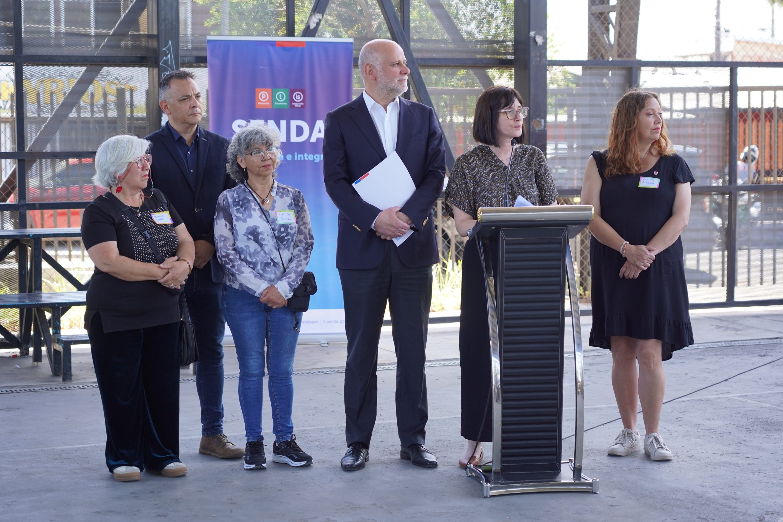 Consumo de alcohol alcanza su nivel más bajo en 30 años y marihuana en adolescentes llega a mínimo histórico