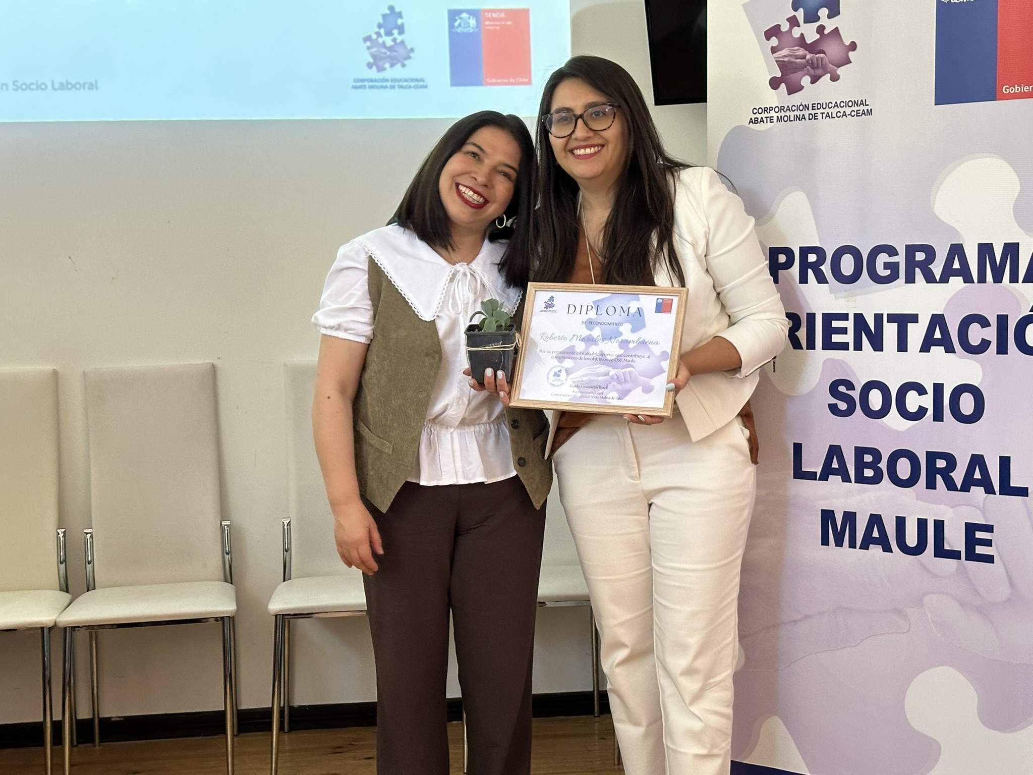 Programa OSL reconoce cumplimiento de metas a participantes de Integración Social