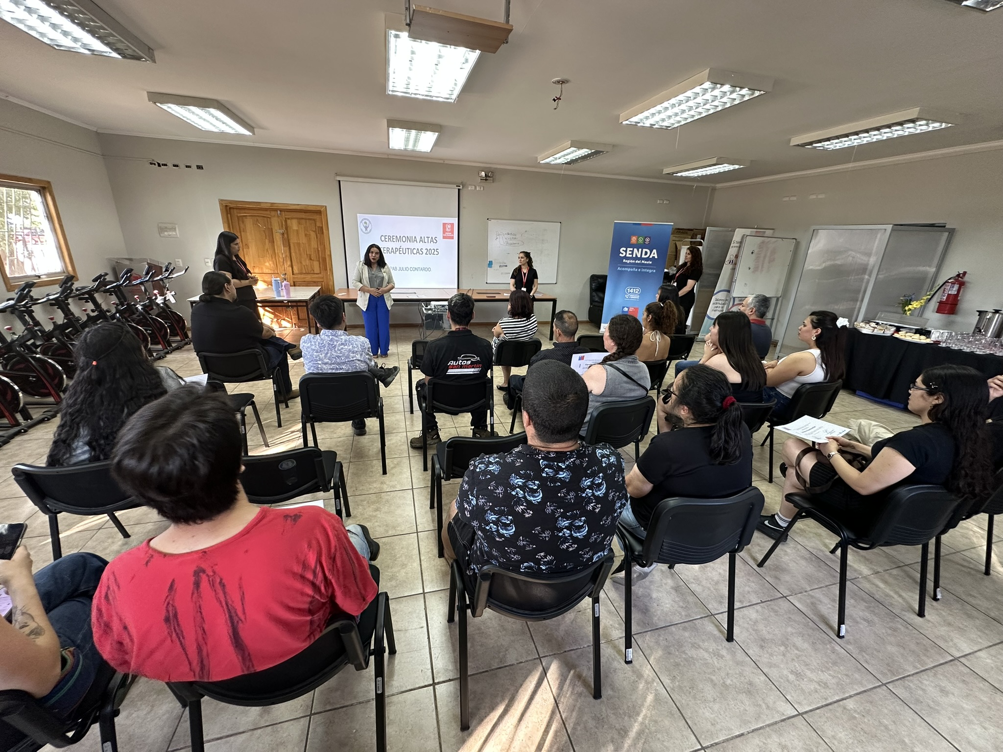 Personas en proceso de recuperación reciben alta terapéutica en el Maule