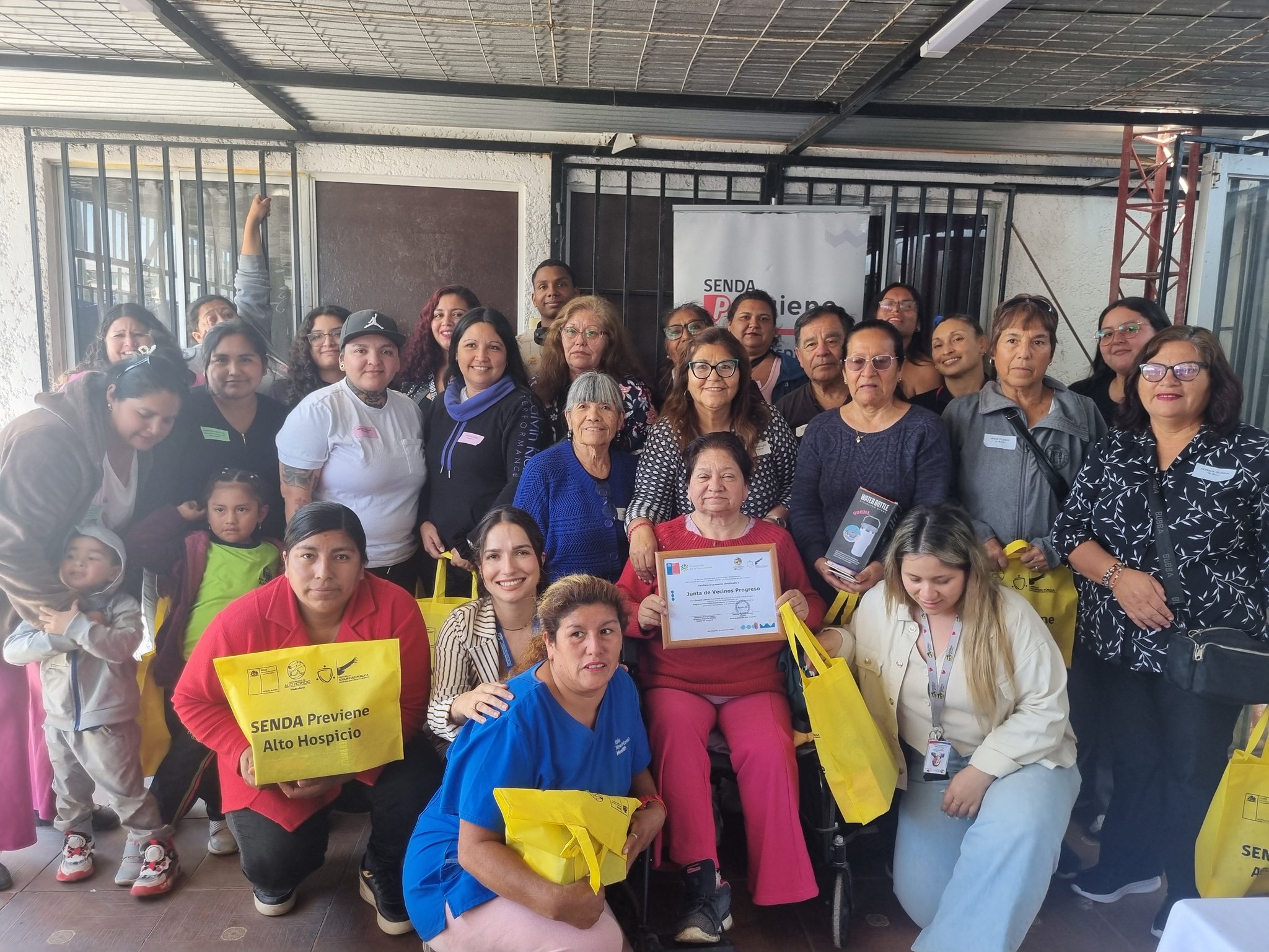 SENDA Previene Alto Hospicio realizó cierre anual del Programa de Prevención Comunitaria con juntas vecinales